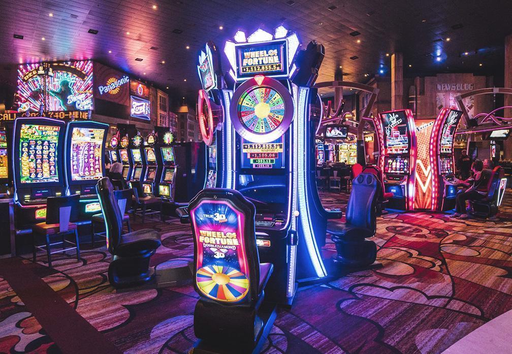 از نظر فرهنگ دهخدا مجله چیست؟