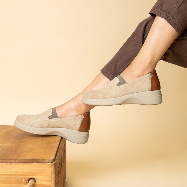 کفش کالج زنانه قهوه ای شیک و راحت | با طراحی خاص