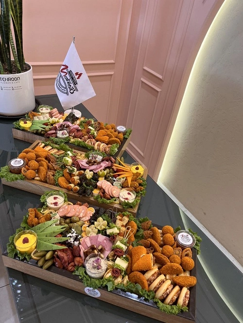 فینگرفود در اصفهان - فینگر فود خانم و آقای ام